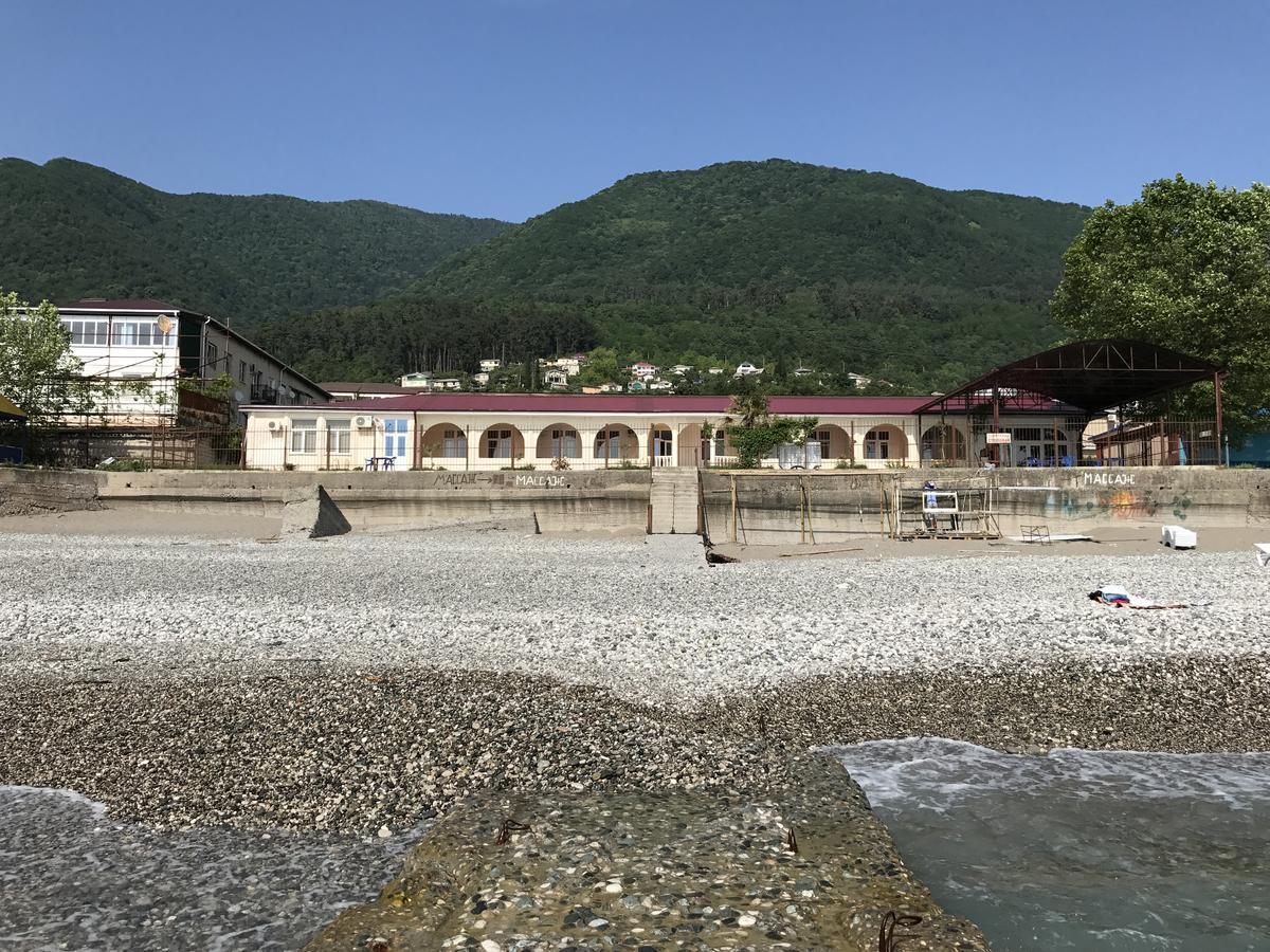 Davel Hotel Gagra Buitenkant foto