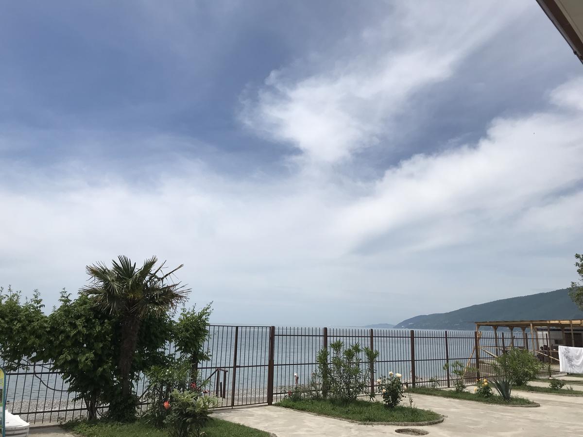 Davel Hotel Gagra Buitenkant foto