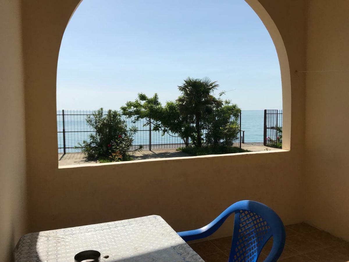 Davel Hotel Gagra Buitenkant foto