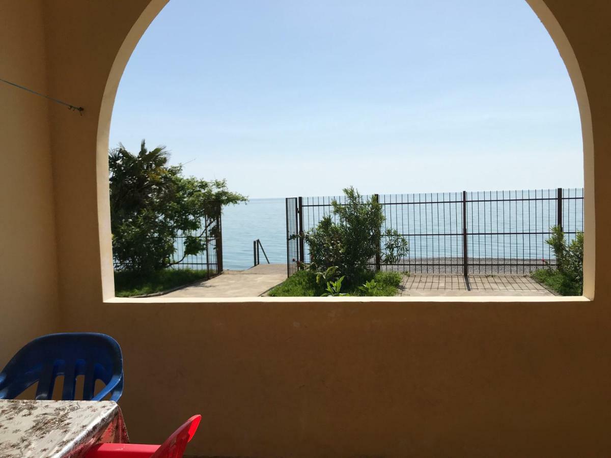 Davel Hotel Gagra Buitenkant foto